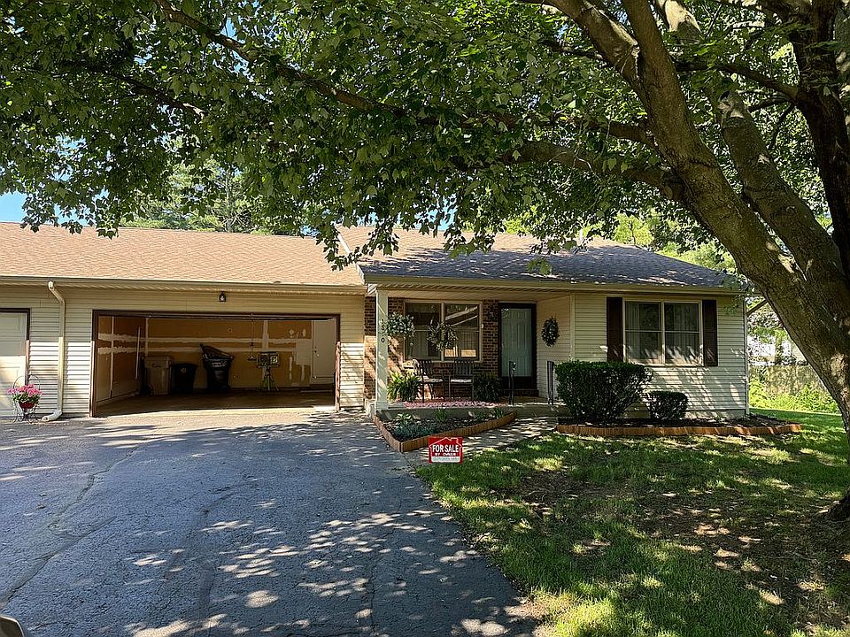 1st image of 1810 Stonehedge Ln