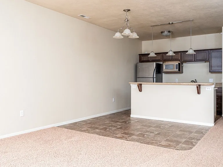 Highland Shores Apartments — Photo 16