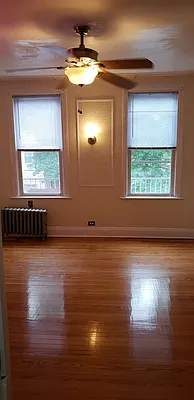 Rented by MCR Realty | media 25