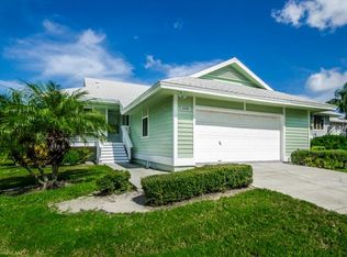 1008 Lake Avoca Dr, Tarpon Springs, FL 34689