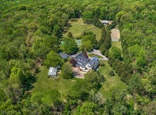 30 Tanners Brook Rd #B, Chester, NJ 07930