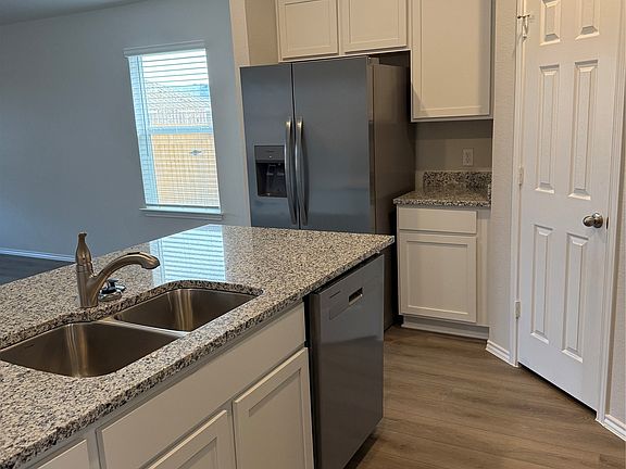 4th image of 2808 Taddy Rd