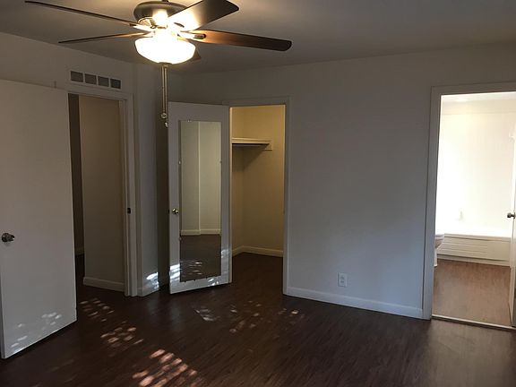3rd image of 8701 Delmar Blvd #1B