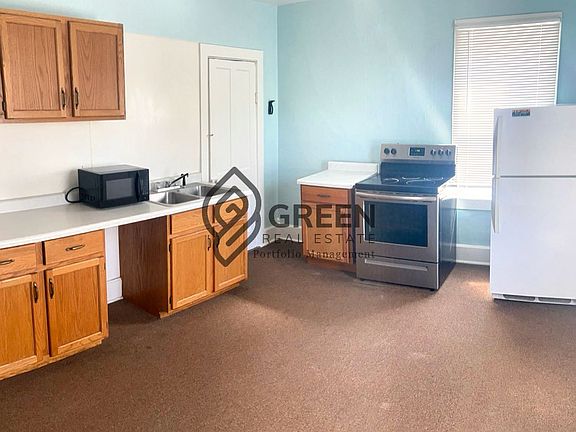 5th image of 196 S Grand Ave #1/2