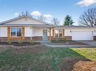 3050 Willow Wood Dr, Saint Charles, MO 63303