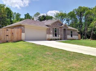 1301 Avenue C, Grand Prairie, TX 75051