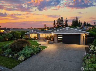 9642 Hilltop Rd, Bellevue, WA 98004