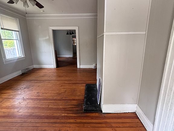 3rd image of 1116 Sunset Ave