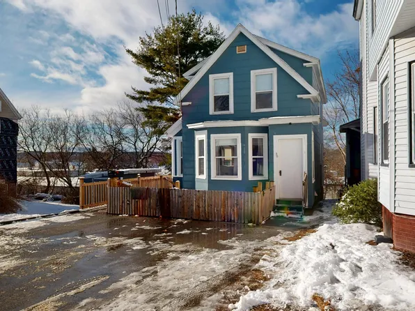 30 Cottage Street, Lewiston, ME 04240