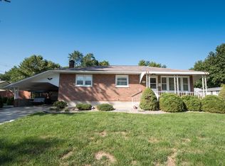 2513 Linden Pl, Saint Charles, MO 63301