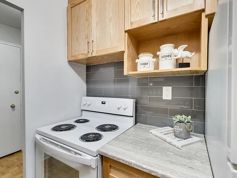 460 Eglinton Ave E #503 — Photo 86
