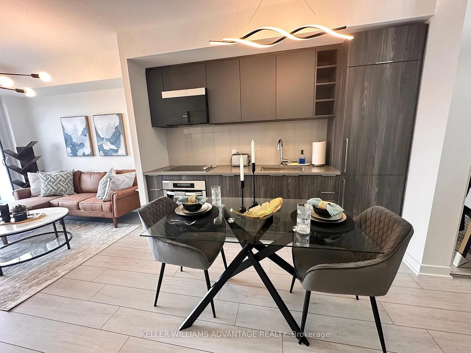 K Square Condos — Photo 2
