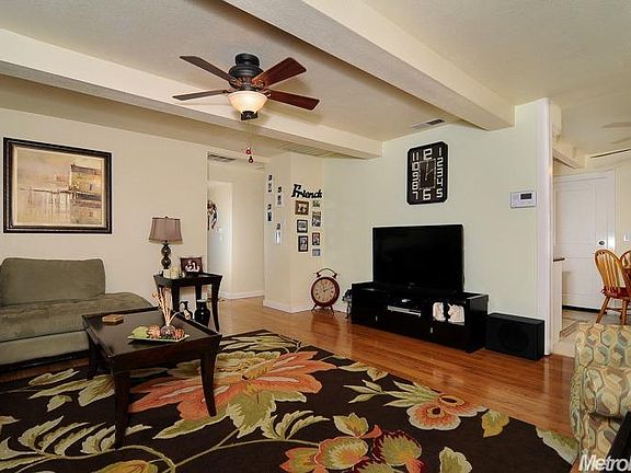 3rd image of 529 Poplar Ave