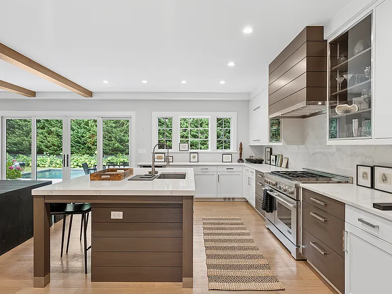 28 Parkway Dr — Photo 6