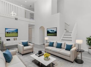 10791 N Saratoga Dr, Hollywood, FL 33026