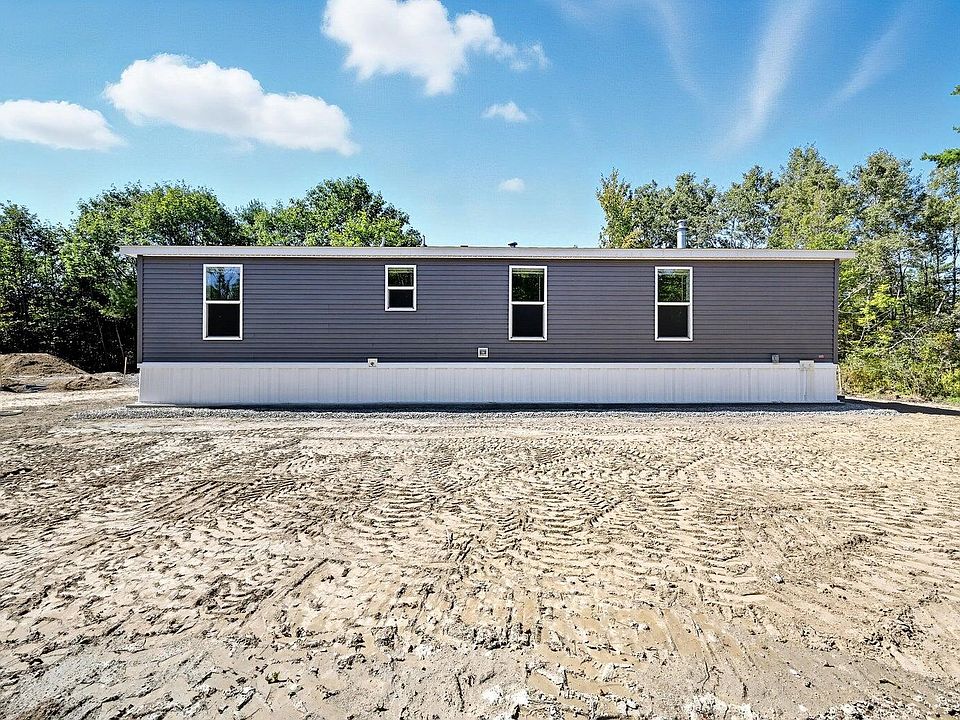 2nd image of 1282 Main Street