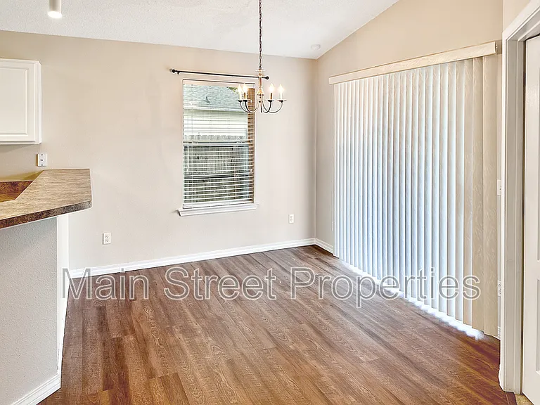 217 Cohasset Ct — Photo 9
