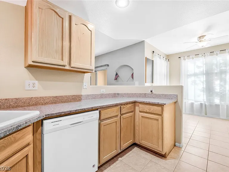 2050 W Warm Springs Rd #2411 — Photo 13