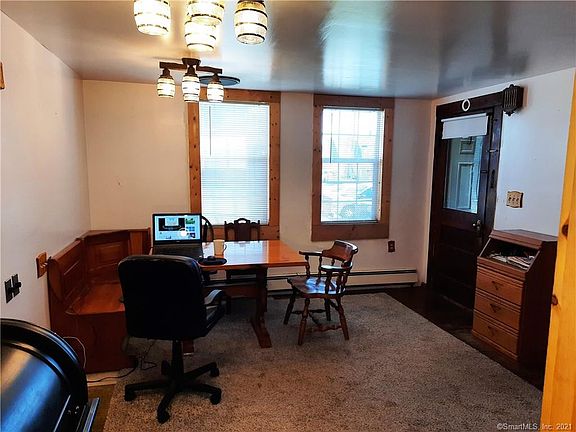 5th image of 11 Fairwood Ave