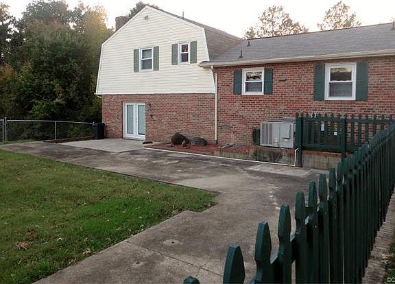 4th image of 1715 Davis Ln