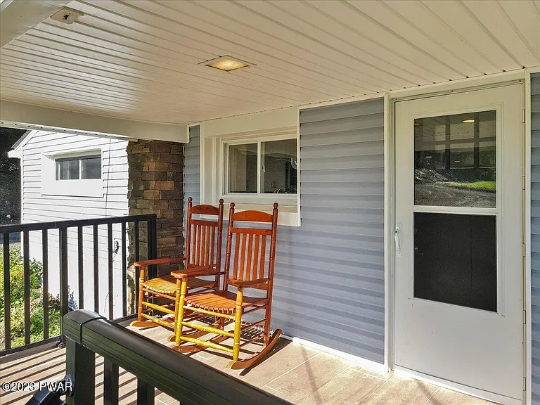 853D Spring Hill Rd — Photo 5