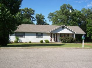 14 Red Oak Cir, Lexington, TN 38351