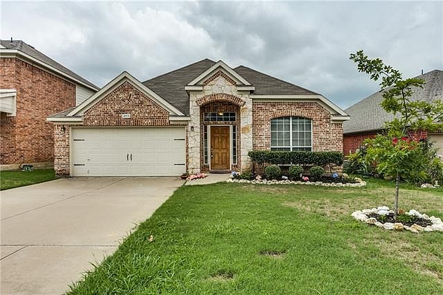 1st image of 4913 Summer Oaks Ln