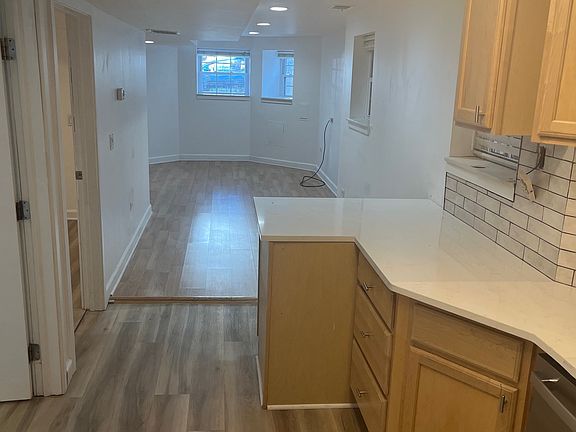 2nd image of 1333 W Barry Ave #G
