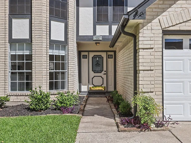 714 Regency Ct — Photo 24