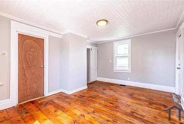 279 Adams St #C — Photo 15