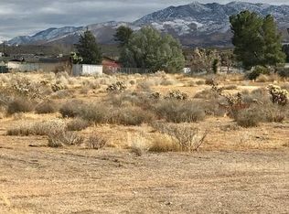 10650 Flora Vista Rd, Apple Valley, CA 92308