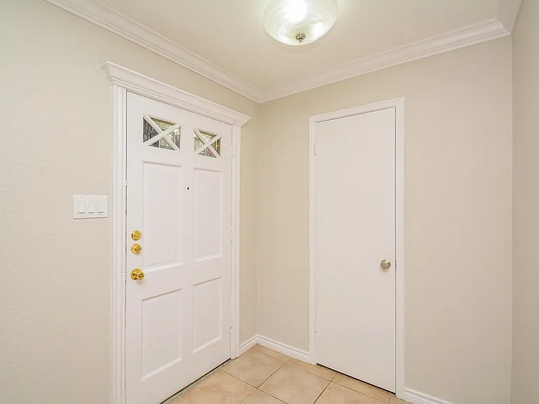 13282 Trail Hollow Dr — Photo 18
