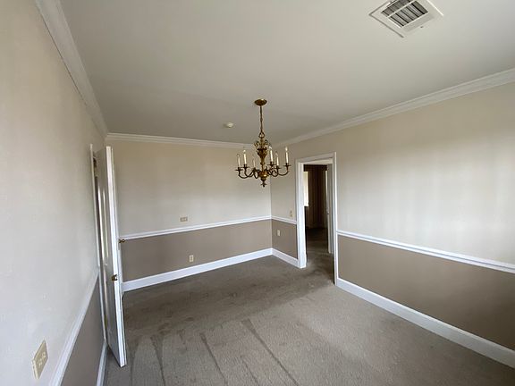 3rd image of 307 Pinecrest Dr