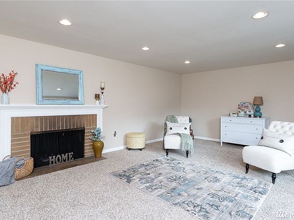 5th image of 2104 86th Avenue Ct E