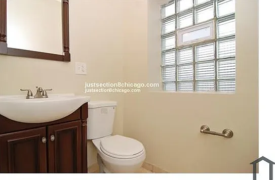 2 bed, $1,679 — Photo 2