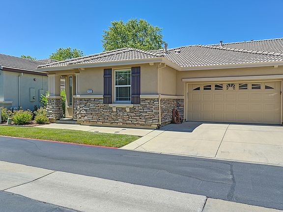 3rd image of 1433 Cypress Ln