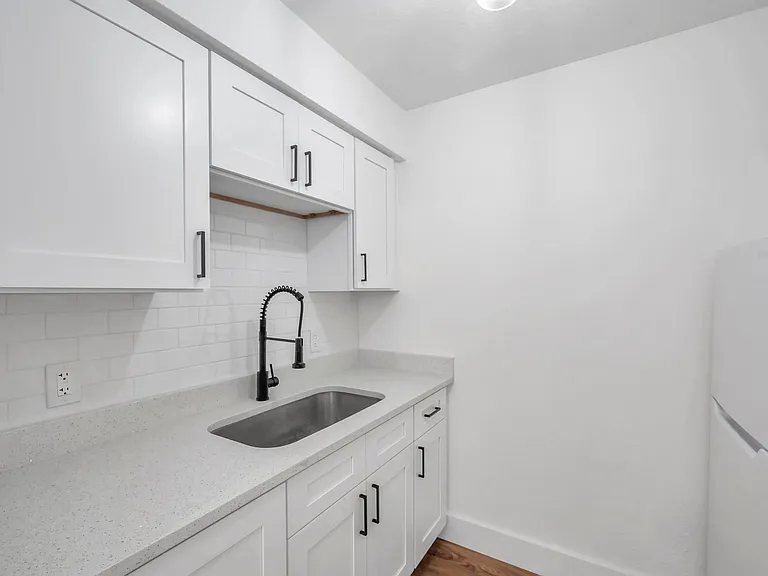 2366 Shelley St #14 — Photo 19