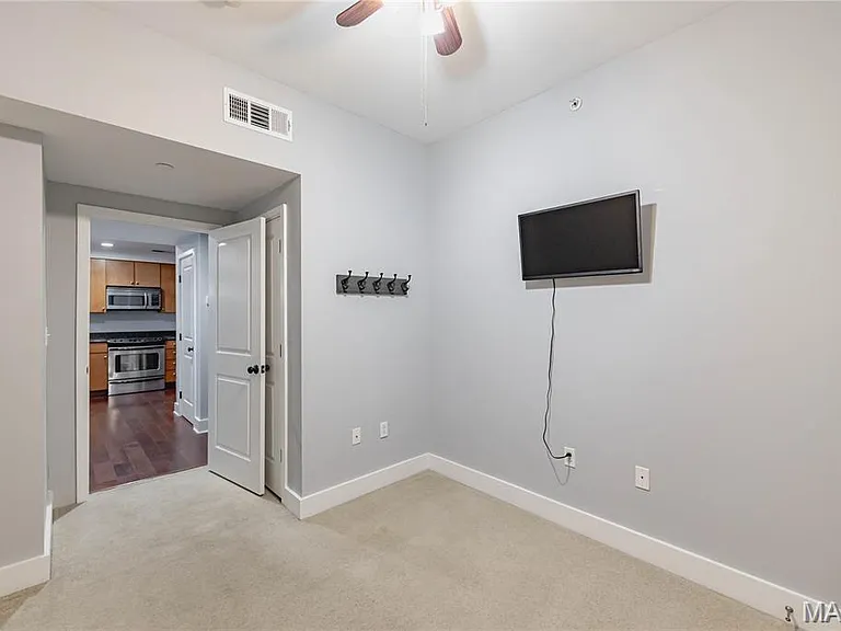 314 N Broadway Ave #1405 — Photo 24