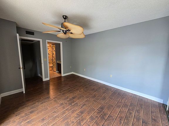 5th image of 320 E Waverly Pl APT 7C