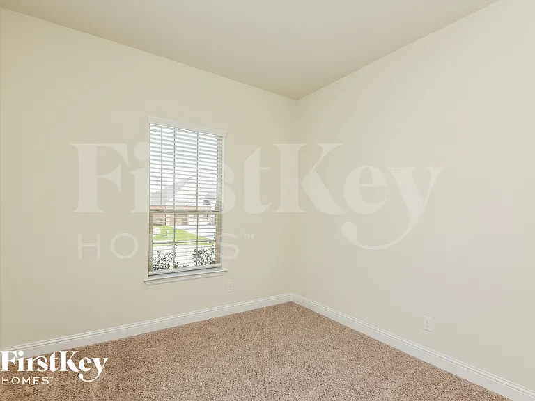 15229 Holly Bay Ct — Photo 12