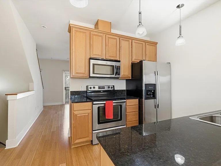13420 Lyndhurst St #807 — Photo 7