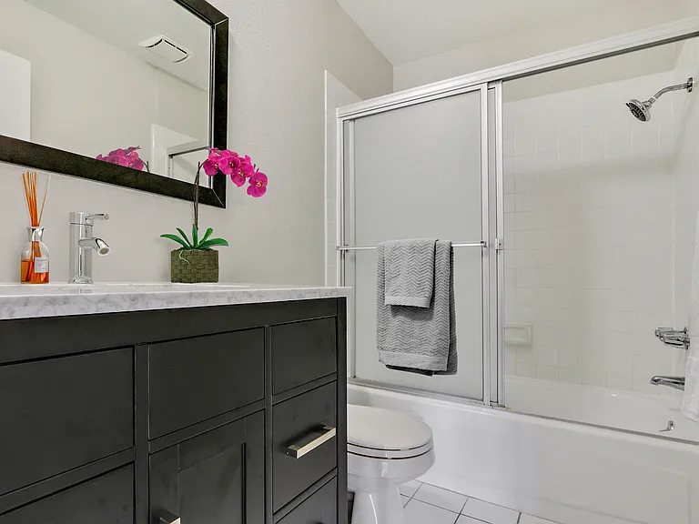 10306 Keswick Ave — Photo 11