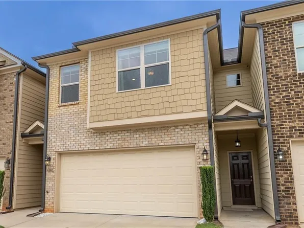 4401 Fulson Dr, Lilburn, GA 30047