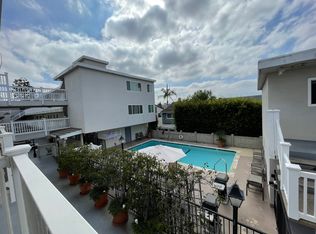 2411 Prospect Ave, Hermosa Beach, CA 90254