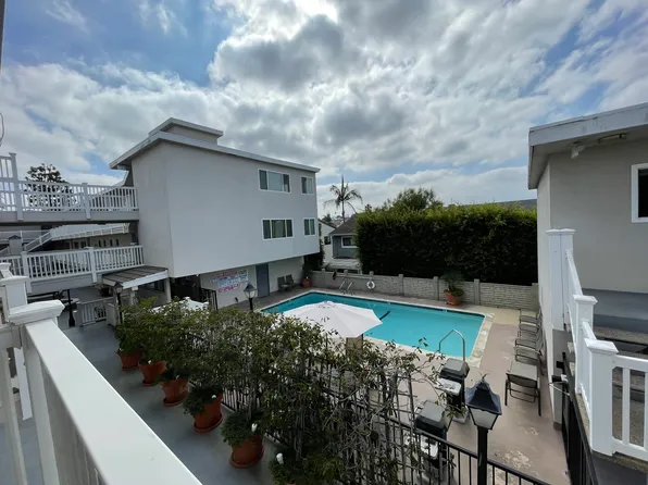 2411 Prospect Ave, Hermosa Beach, CA 90254
