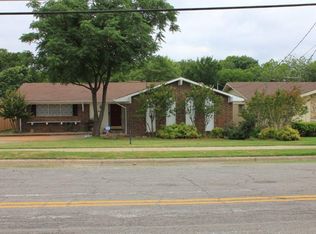 8949 Flicker Ln, Dallas, TX 75238