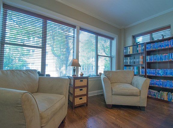 4th image of 1515 W Ardmore Ave #1