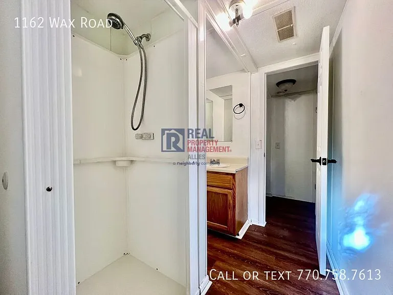 1162 Wax Rd SE — Photo 11