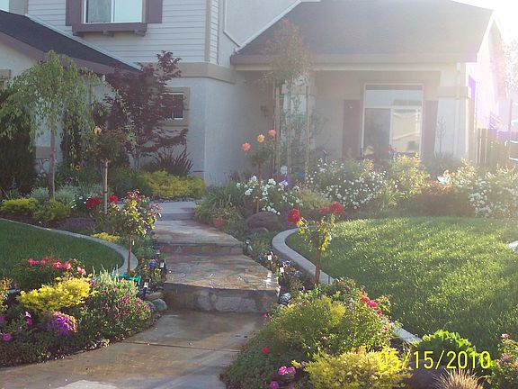 3rd image of 407 Nightingale Ct