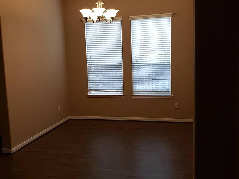 26707 Gladestone Ridge Ct — Photo 3